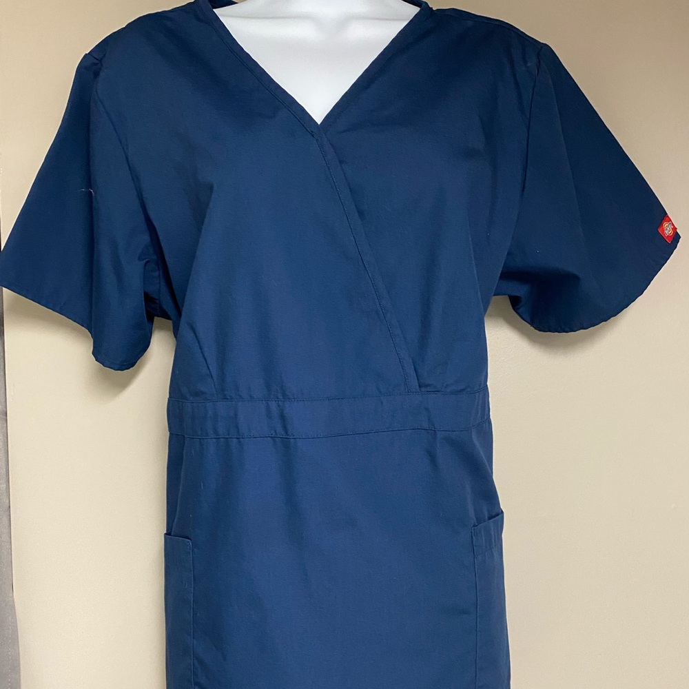 Large Dickies Scrub Top, Navy Blue